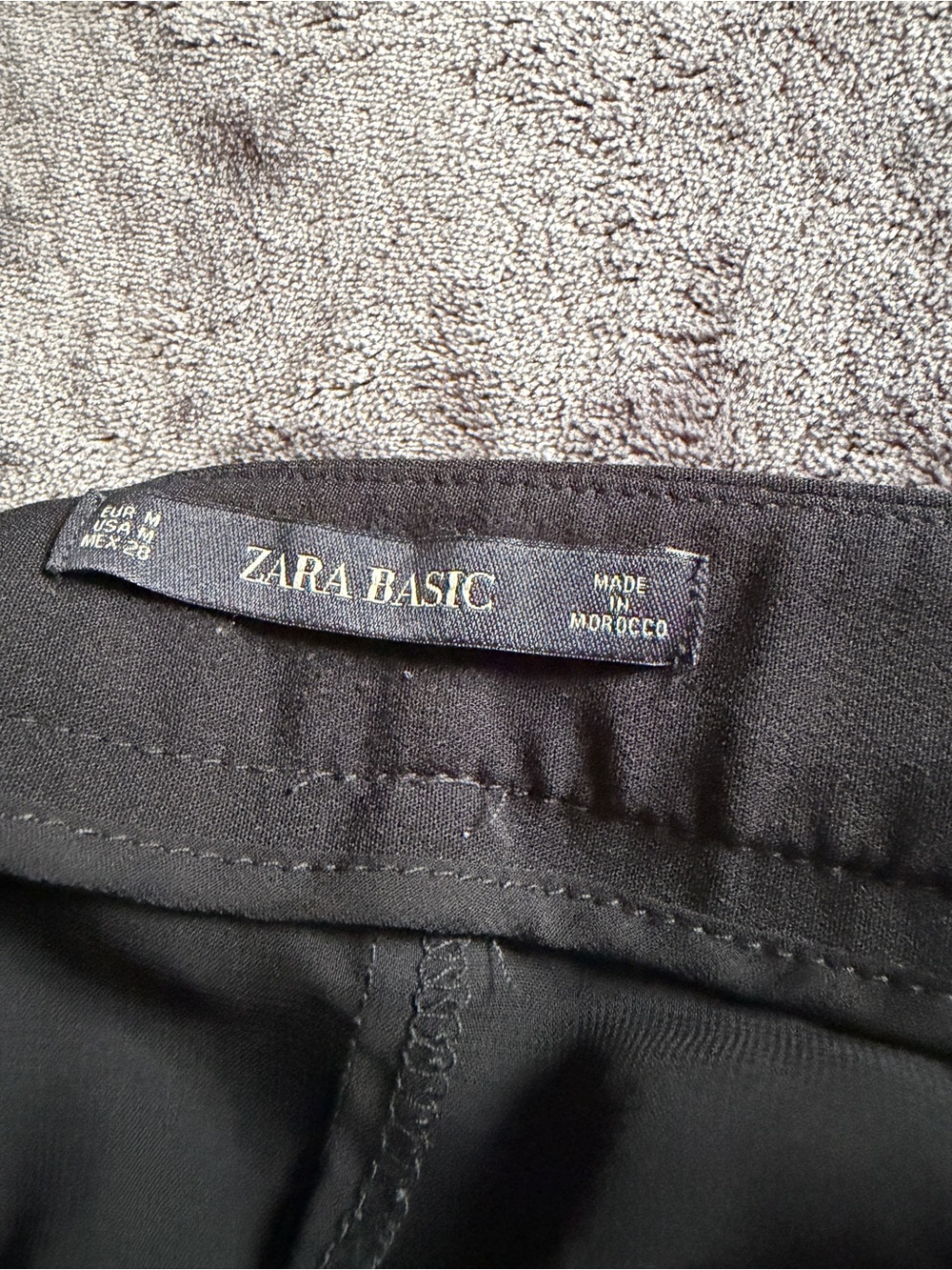 Zara Black Ruffle Hem Shorts - Picture 5 of 7